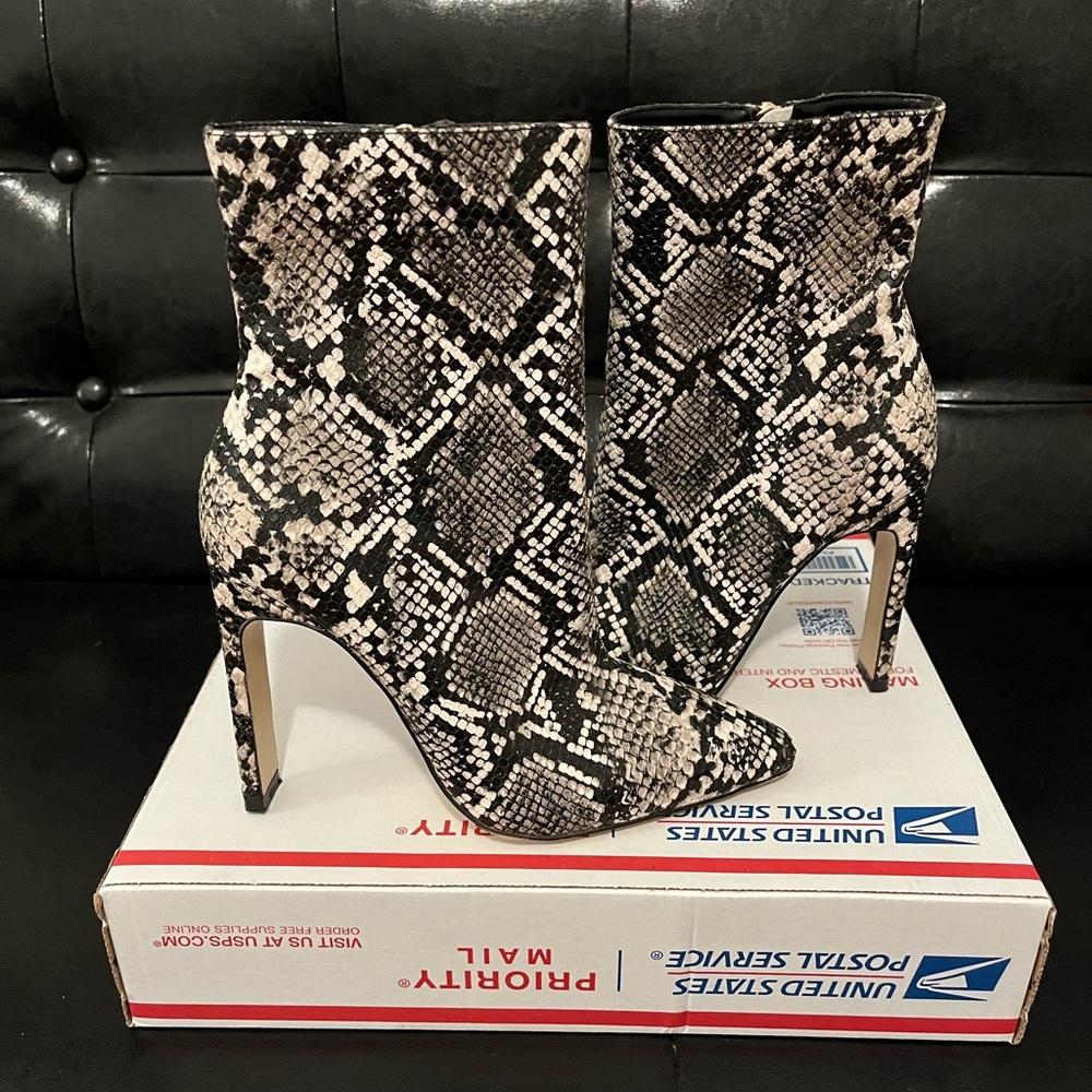 Mistress Rocks‎ Los Angeles Snakeskin Side Zip Ankle Boots Women’s 38 (US 7.5–8)